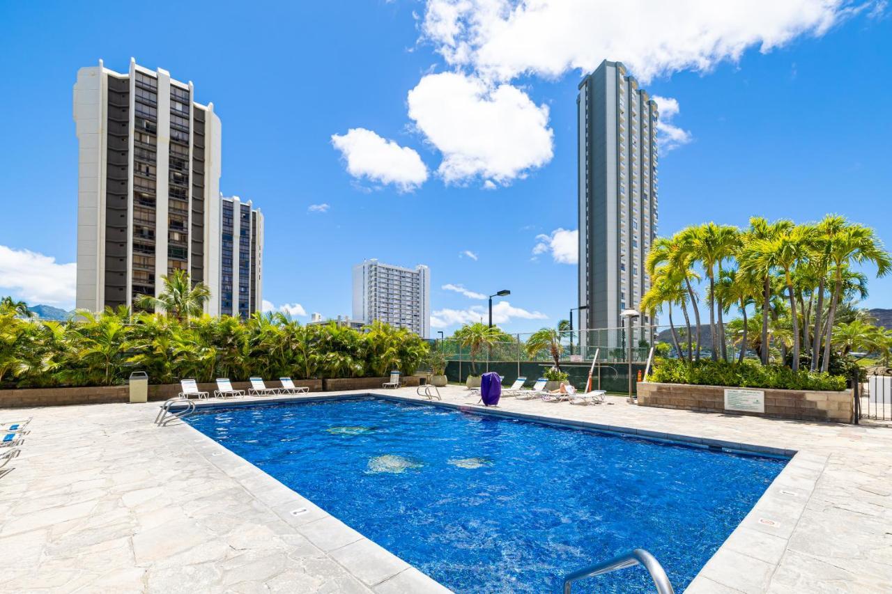Mountain Views & Steps To Beach - Free Parking! Honolulu Exterior foto